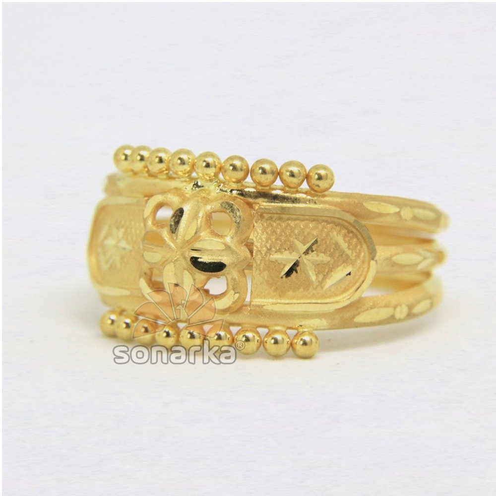 22ct 916 Yellow Gold Ladies Ring Indian Frosted Design Triple Pipe Bands